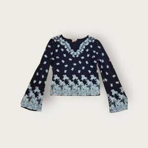 Vintage Y2k Fader blue floral print v-neck stretchy bell sleeve shirt